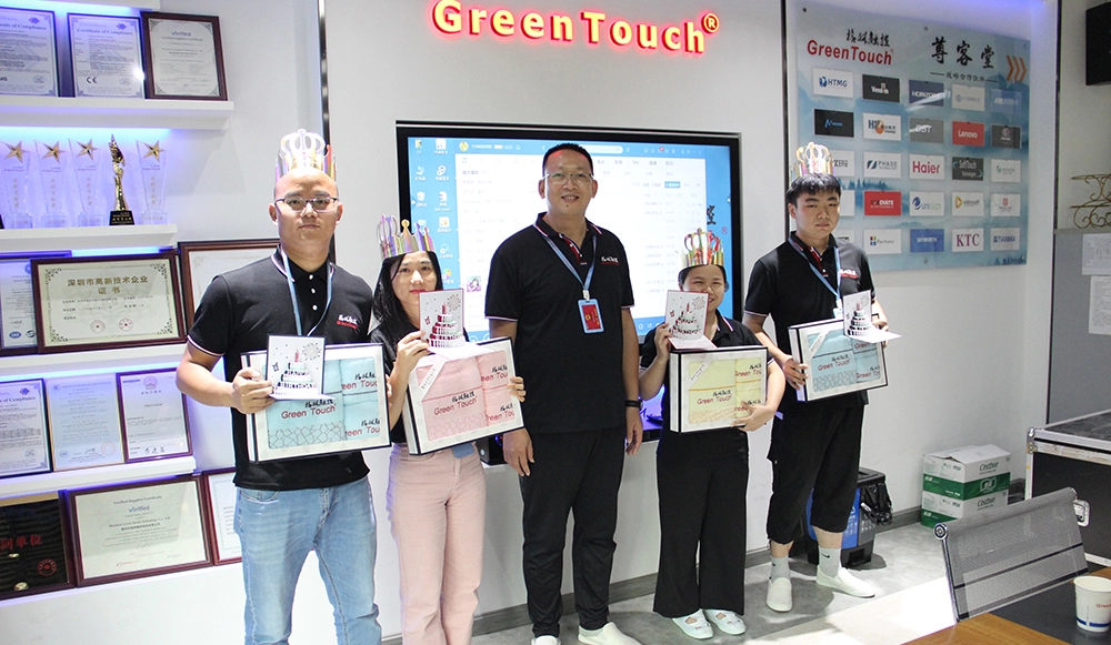 Fiesta de cumplea&ntilde;os de los empleados de la empresa