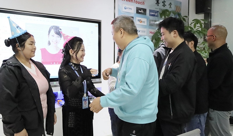 El calor nos acompa&ntilde;a en nuestros paseos y celebramos juntos los cumplea&ntilde;os.