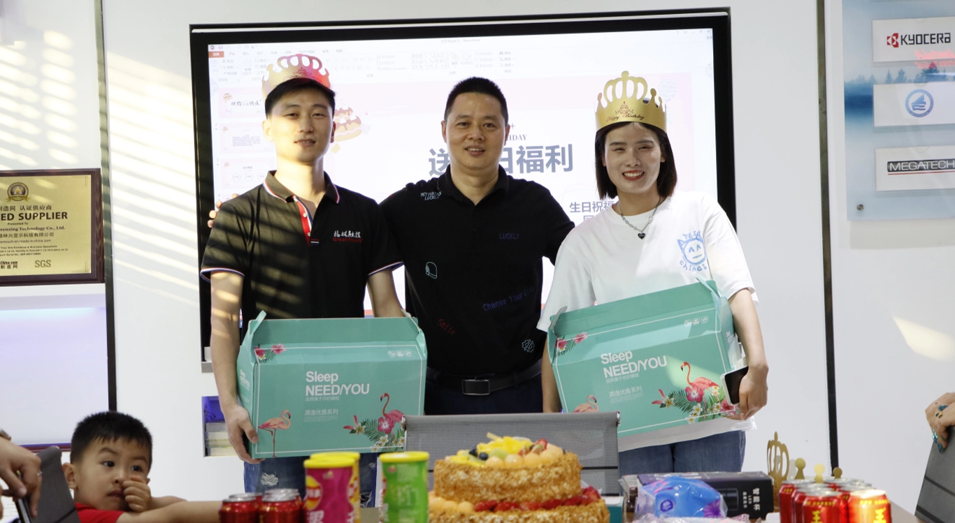 Fiesta de cumplea&ntilde;os del personal en abril de 2020