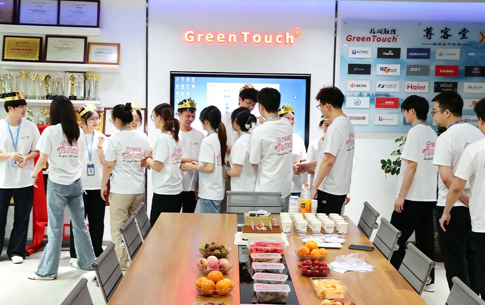 &iexcl;Una celebraci&oacute;n conmovedora! GreenTouch organiza una alegre fiesta de cumplea&ntilde;os para empleados en mayo